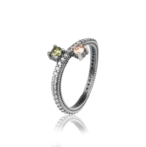 Anillo Sunfield Carla Peridoto