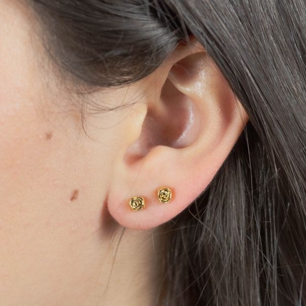 Pendientes mini Rosa -Baño de Oro 18k-